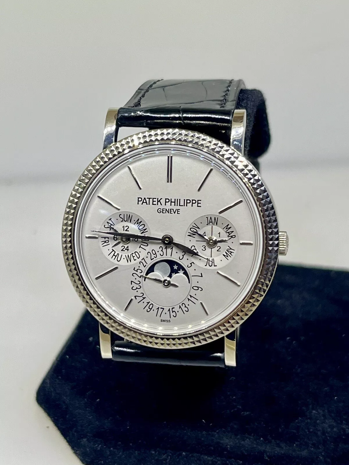 Icon forPre-Owned Luxury Watches